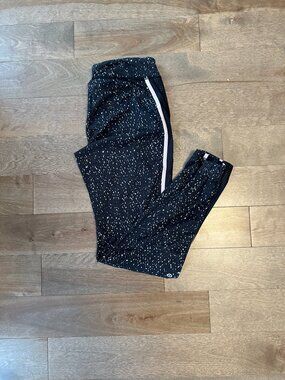 Lululemon Keep On Track Pant in Butterfly Texture Mink Berry Black